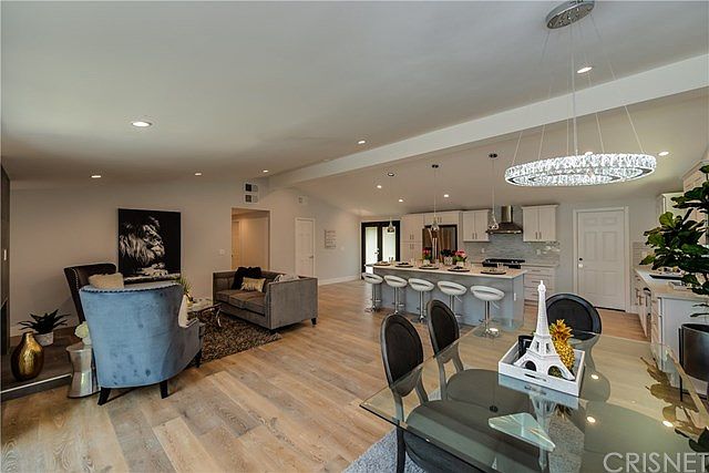 1st image of 5675 Kelvin Ave