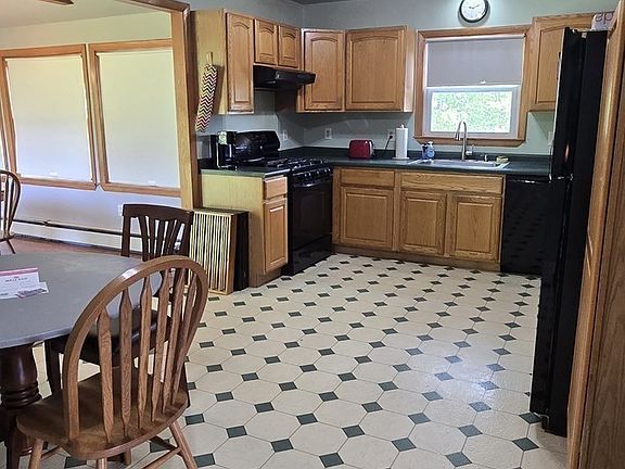 3rd image of 36 Middlesex Rd