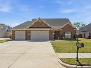 120 Shields Lake Dr, Huntsville, AL 35811