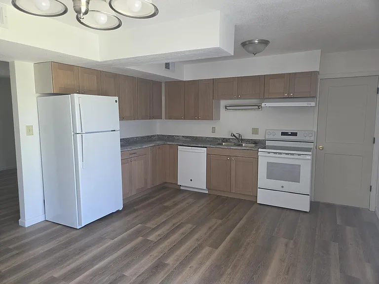 4807 E Schooner Rd #B — Photo 3