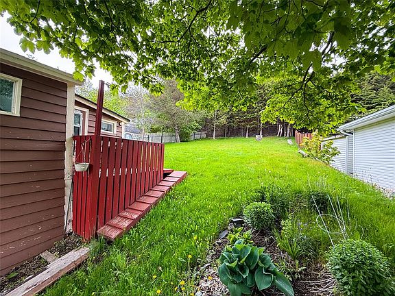 4th image of 41 Hillview Drive