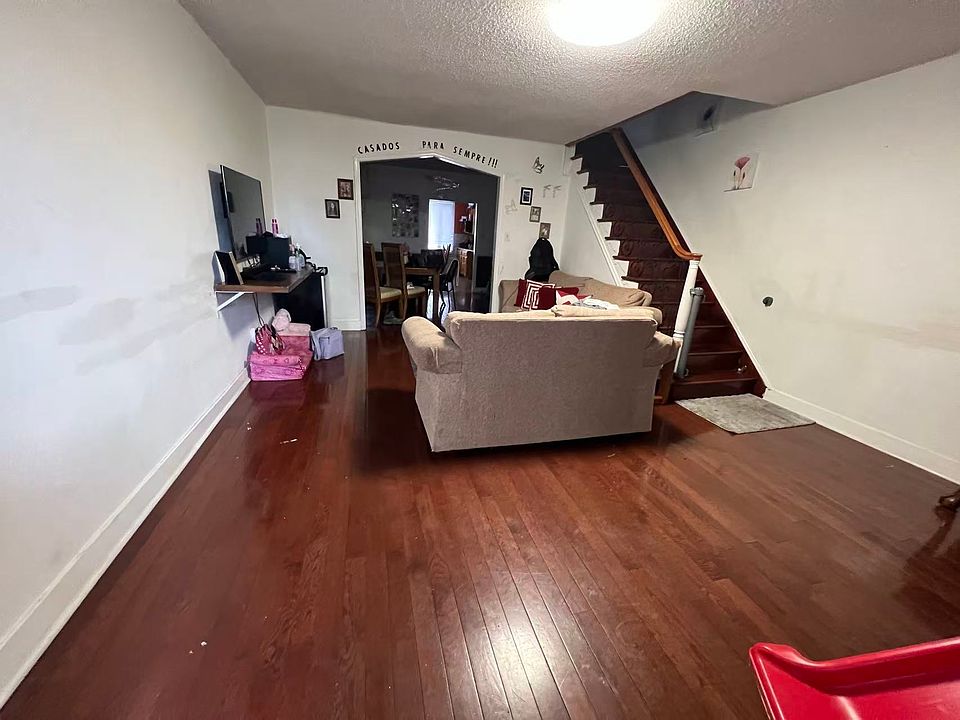 1st image of 33XX Glenview St