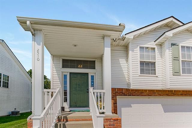 1st image of 2508/2510 Bent Oak Ct