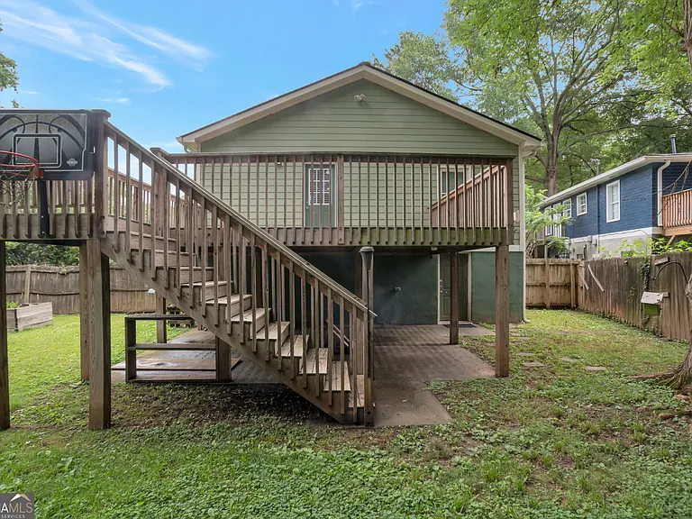 979 Hill St SE — Photo 14