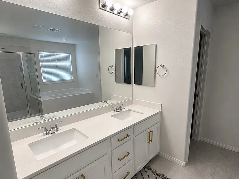7439 Tinley Creek Ave — Photo 15