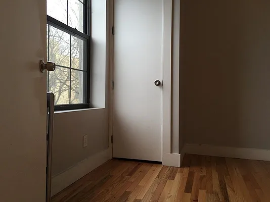 Rented by Garden Management | media 23