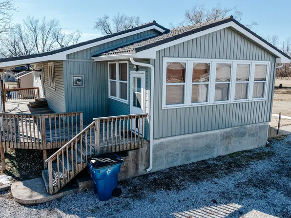 204 1st St, Gridley, KS 66852