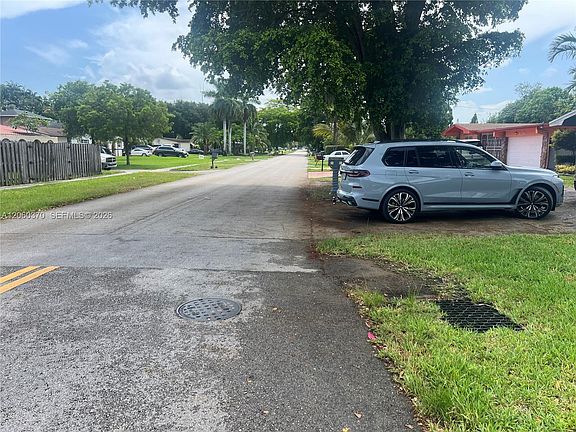 2nd image of 6398 SW 33rd St