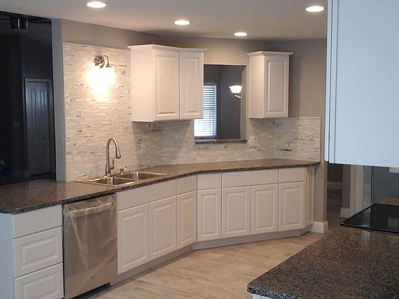 5th image of 91 Bridgehaven Dr