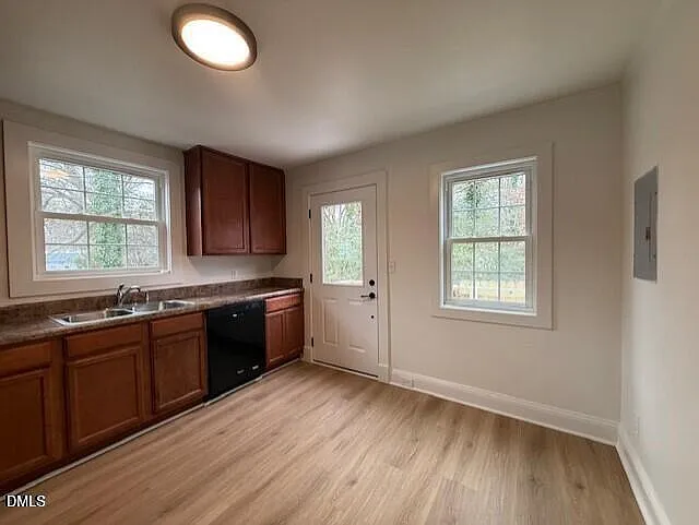103 Broughton St — Photo 6
