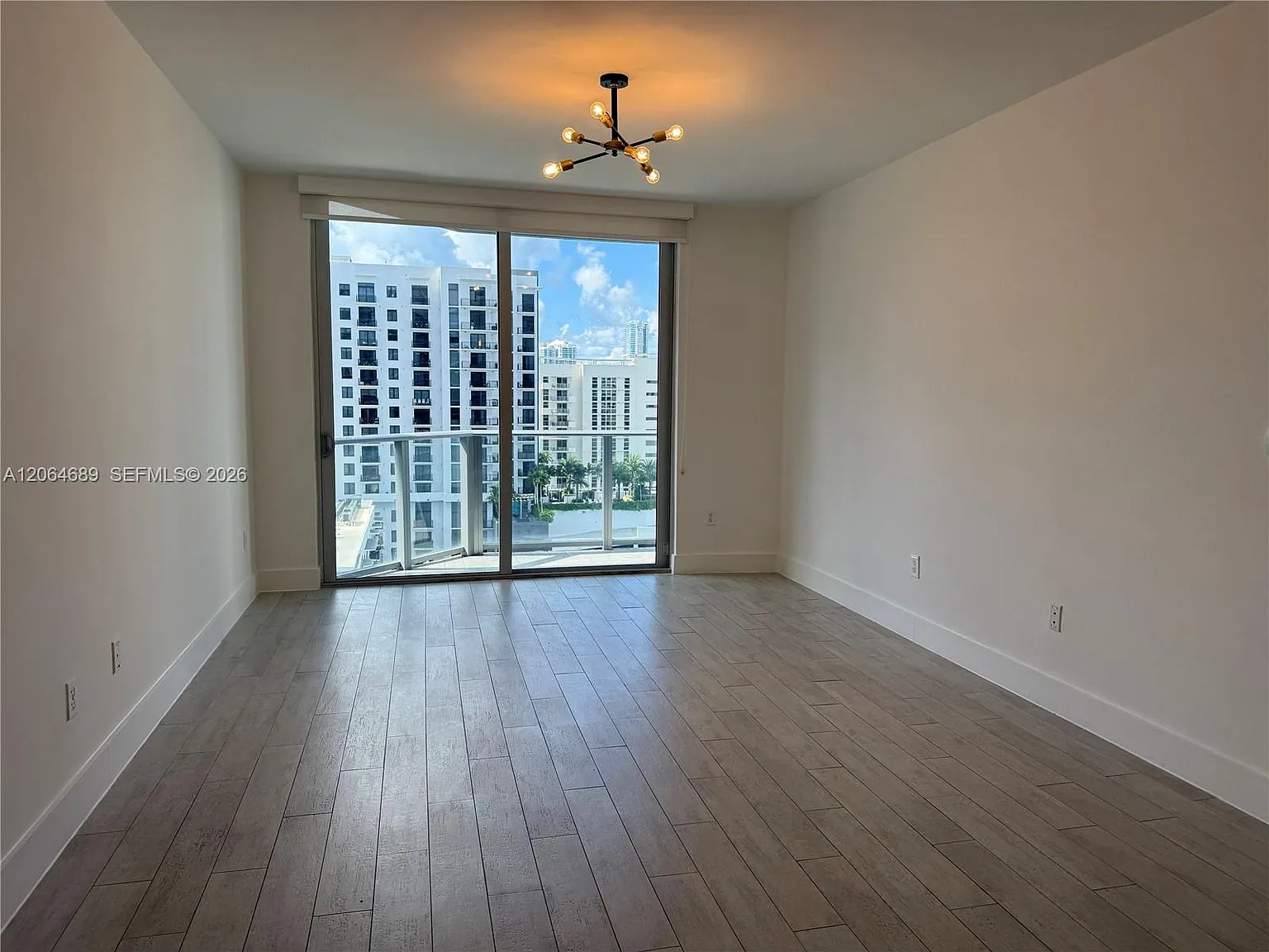 Brickell Ten Condo — Photo 4