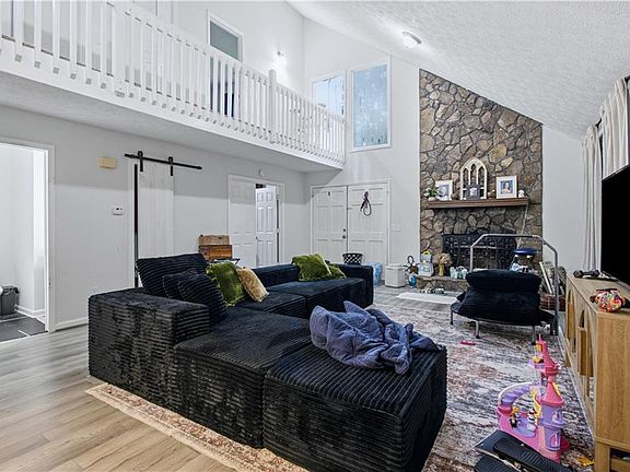 4th image of 4870 Wade Valley Way