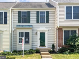 12731 Hunterbrook Dr, Woodbridge, VA 22192