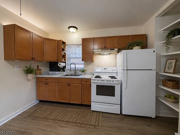 3rd image of 6 Southard Rd #2