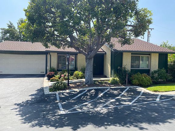 3rd image of 419 Violet Ave