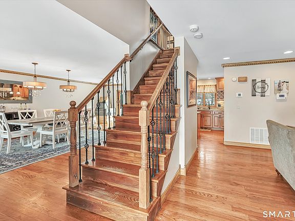 5th image of 73 Valley View Road