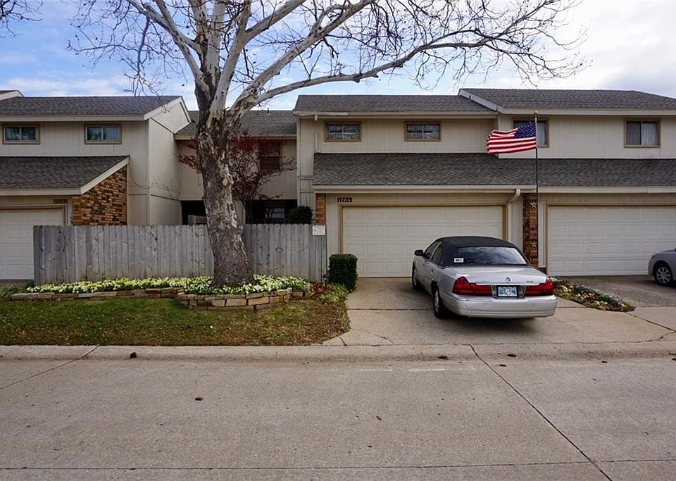1st image of 12216 Greenlea Chase W