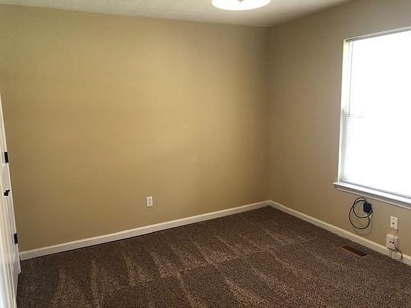 5th image of 7063 Seaver Dr