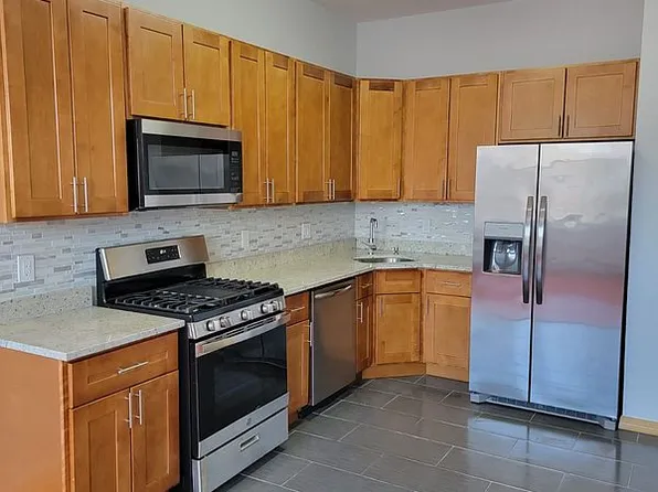 559 Pine St, Brooklyn, NY 11208