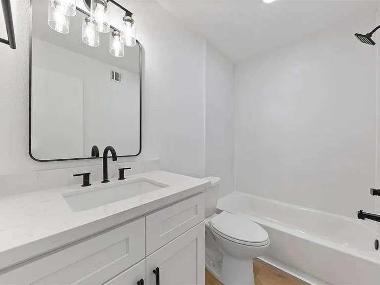 815 Lyle West Ave #C — Photo 4