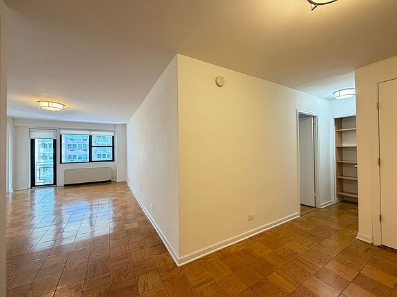 4th image of 305 E 86th St APT 16MW