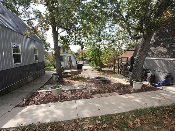 4th image of 402 Mohican Ln