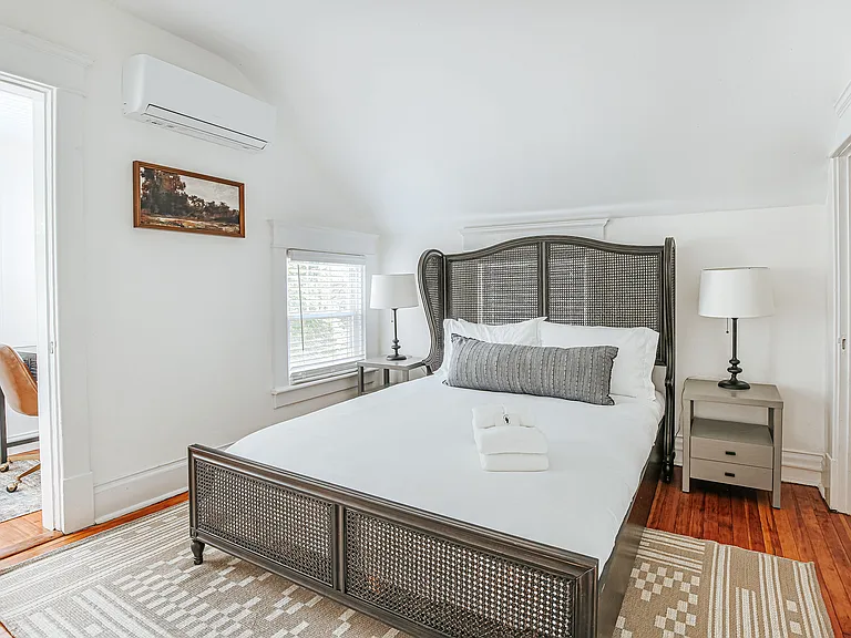 126 Maywood Ln — Photo 16