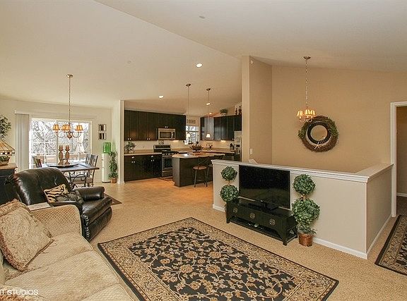 2nd image of 59 Tall Grass Ct