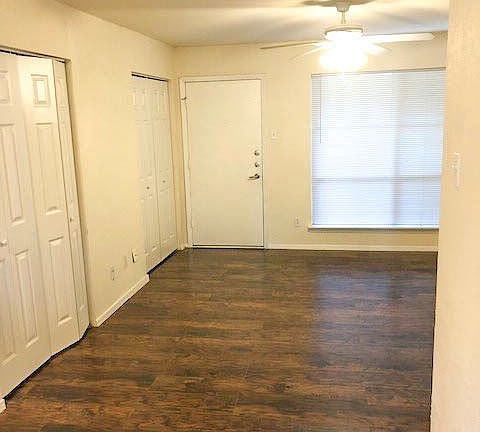 5th image of 2722 Throckmorton St APT 206