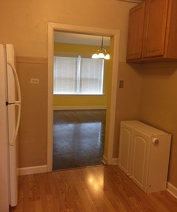 4th image of 2759 W Arthur Ave APT 1