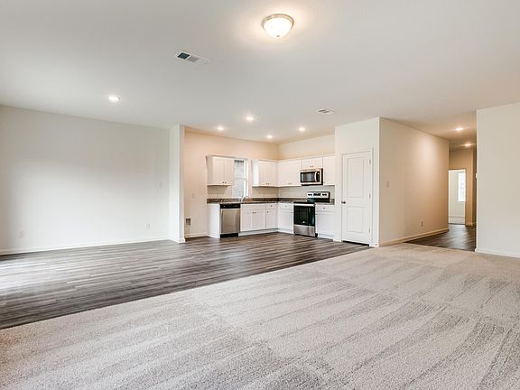 3rd image of 10353 Castle Lyons Ln
