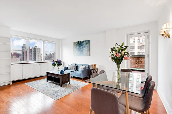 Sold by Nest Seekers International | media 1