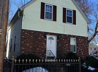 246 Montgomery Ave, Cranston, RI 02905