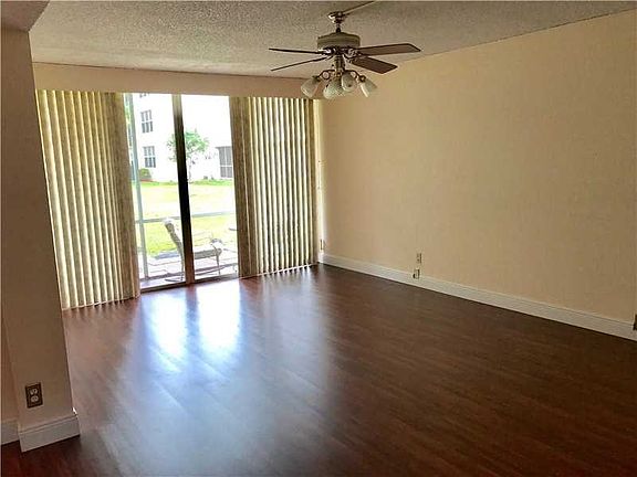 2nd image of 9421 Evergreen Pl APT 109