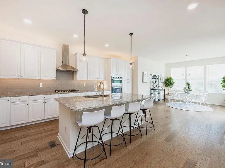 427 Lee Pl — Photo 12