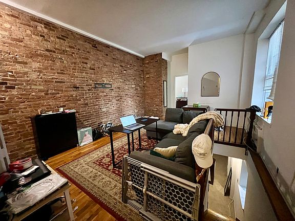 4th image of 206 E 17th St APT 1B
