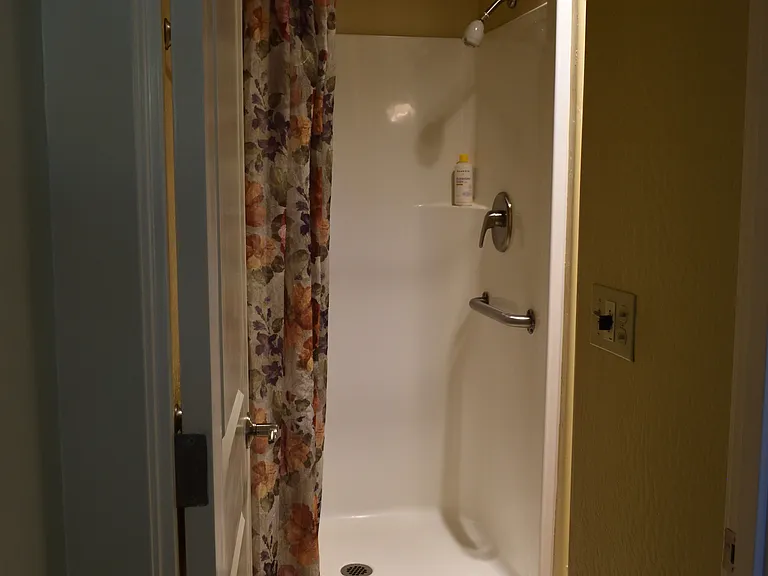 140 Central Ave — Photo 19