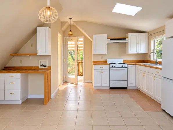 1611 Hill St, Pt Townsend, WA 98368