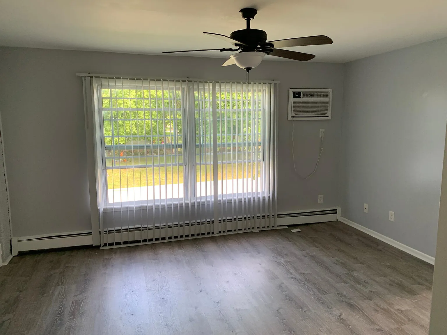 2 bed, 900 sqft, $1,700 — Photo 3