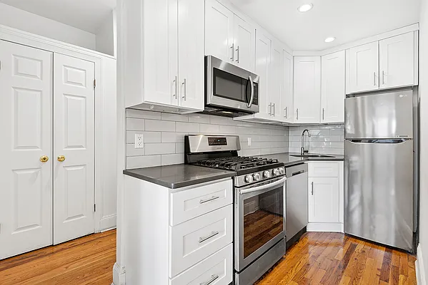 Rented by Ivey North LLC | media 9