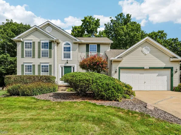 4652 Squire Dr, Northfield, OH 44067