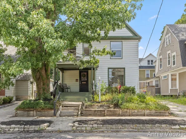 262 Hollister Ave SE, Grand Rapids, MI 49506
