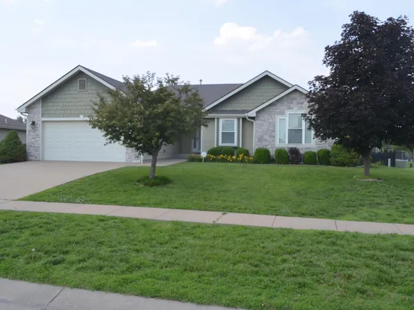 1530 SE 43rd Pl, Topeka, KS 66609