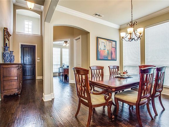 5th image of 8582 Soto Ln
