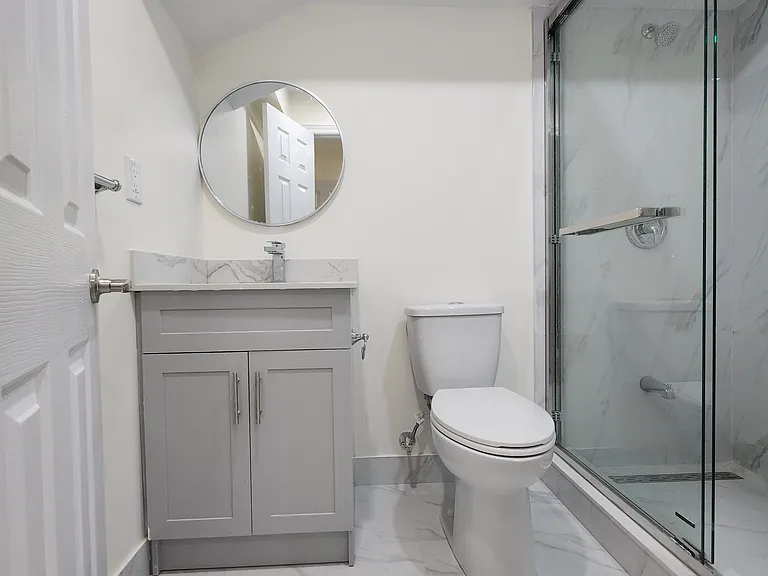 2238 Gladacres Ln #BASEMENT — Photo 3