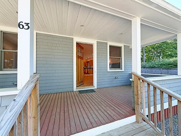 63 Pierrepont Rd — Photo 2