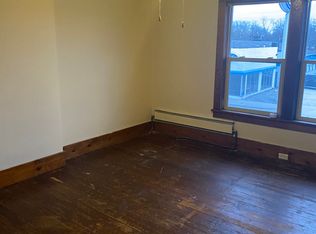 303 & 305 S Heaton St #305, Knox, IN 46534