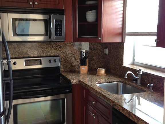2nd image of 22 Salamanca Ave APT 605