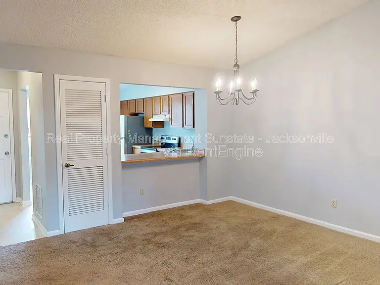 11256 Windtree Dr E — Photo 7