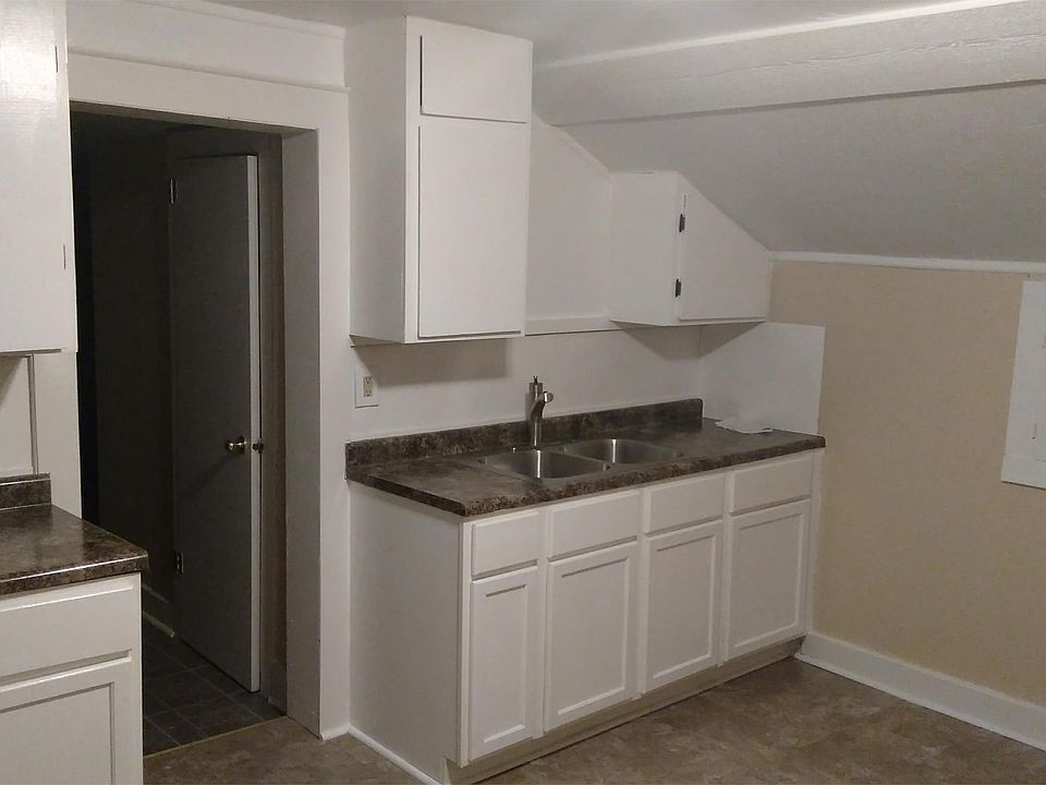 1st image of 11 N Washington St #2